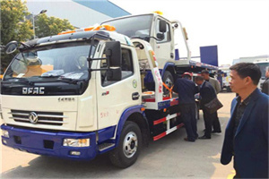 双柏汽车道路救援拖车价格